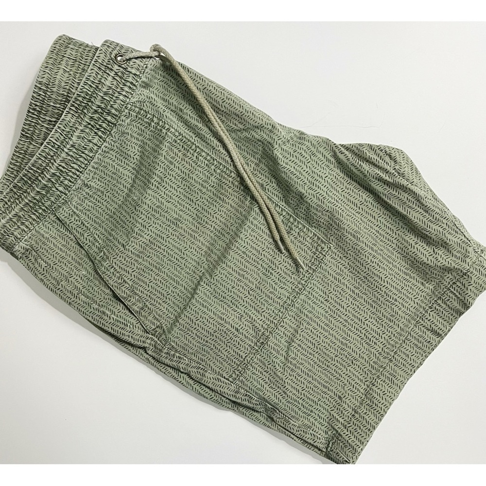 Goodfellow • Green Patterned Men’s Drawstring Shorts